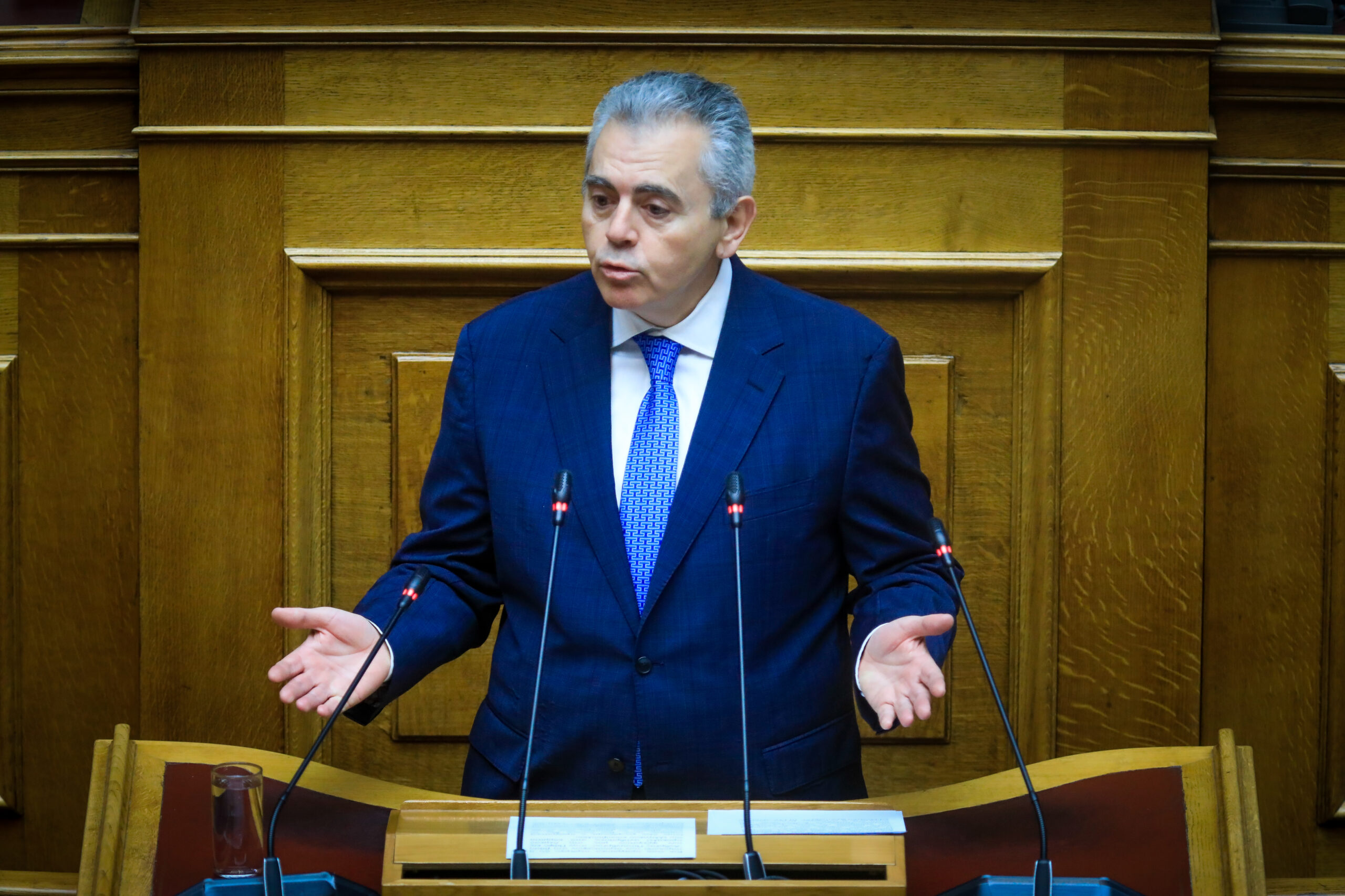 Μάξιμος Χαρακόπουλος στον Alpha Radio 98,9: Ο ΟΠΕΚΕΠΕ κινδυνεύει να γίνει Novartis