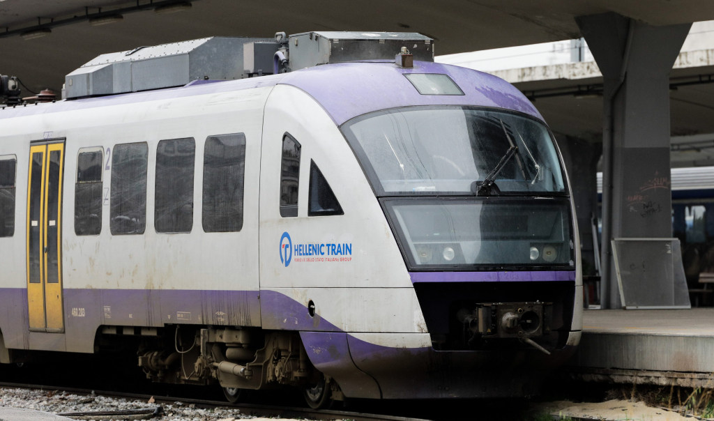 Hellenic Train: Διακοπή δρομολογίων του Προαστιακού στη γραμμή Κιάτου λόγω πυρκαγιάς 
