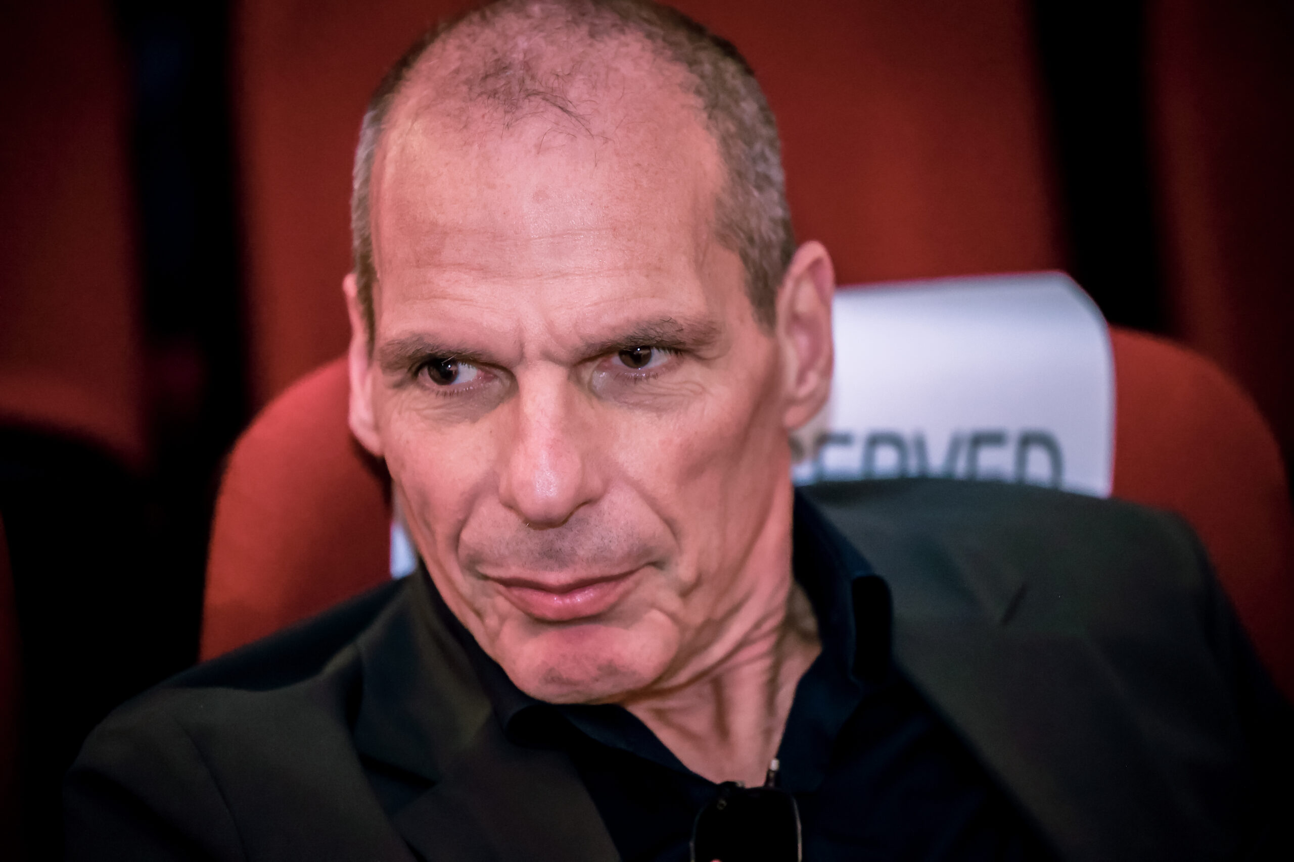 «Όχι» Βαρουφάκη στον ΣΚΑΪ: «Γιατί αρνήθηκα να συμμετάσχω στο ντοκιμαντέρ της “Τρόϊκας”»