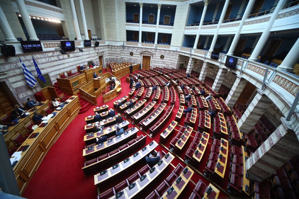 Κεντροαριστερά σε τροχιά νέας αναμέτρησης: ΠΑΣΟΚ και ΕΛ.Α.Σ. σε παράλληλη πίεση – Το «μπαϊράκι» Δούκα, η γραμμή Ανδρουλάκη και το στοίχημα διάρκειας του Τσίπρα